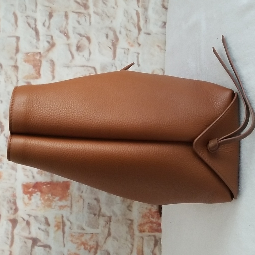 Chloe Sense Medium Calfskin Tote Bag - Picture 8 of 14